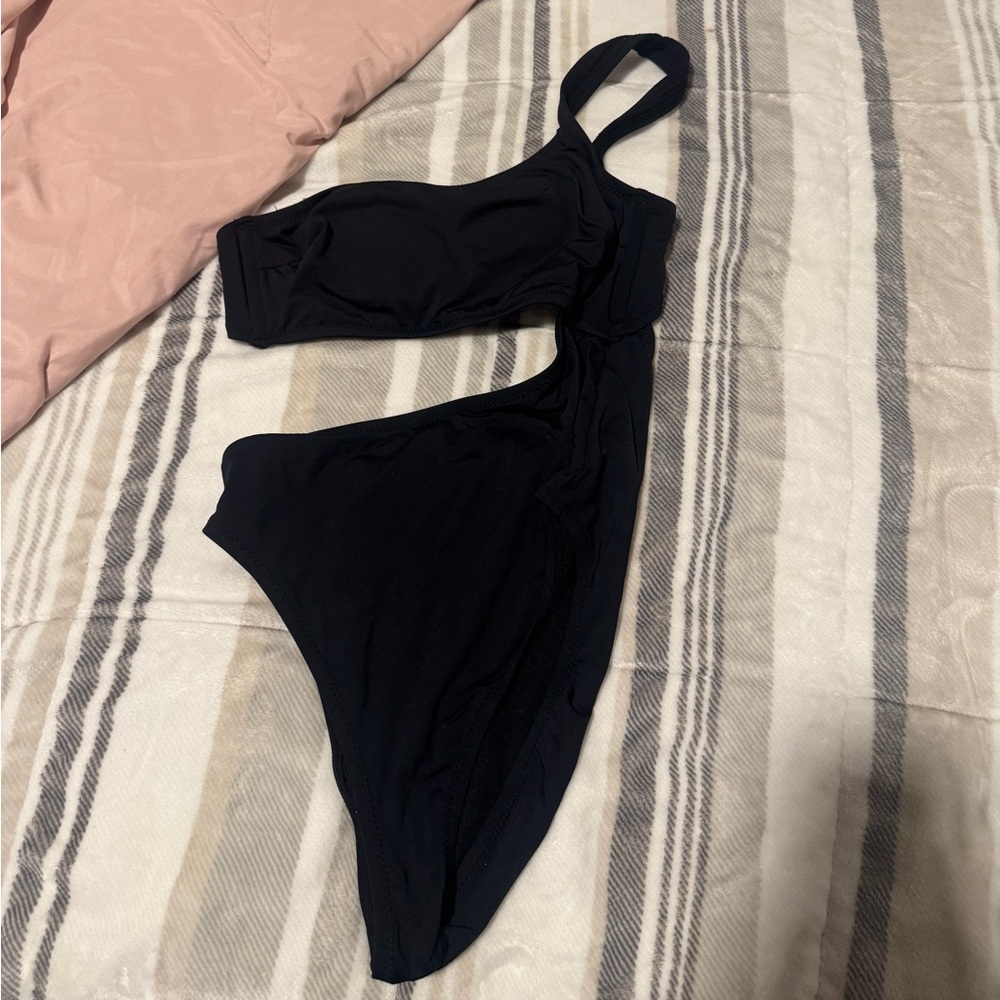one piece bathing suit